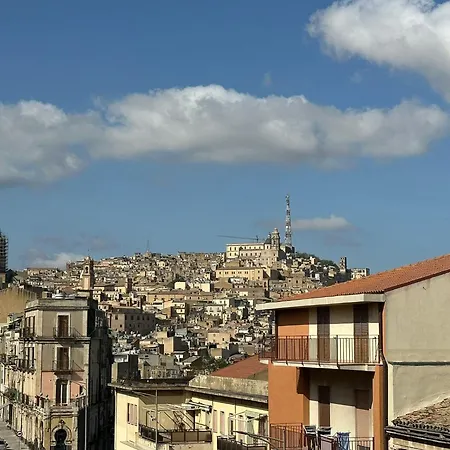 Sognidivini Konukevi Caltagirone